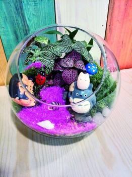 “微景觀”：把童話世界裝進瓶子里(圖)