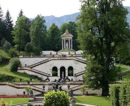 德國(guó)林德霍夫?qū)m局部外觀圖