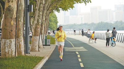 武漢：跟著跑友看綠道 感受東湖生態美